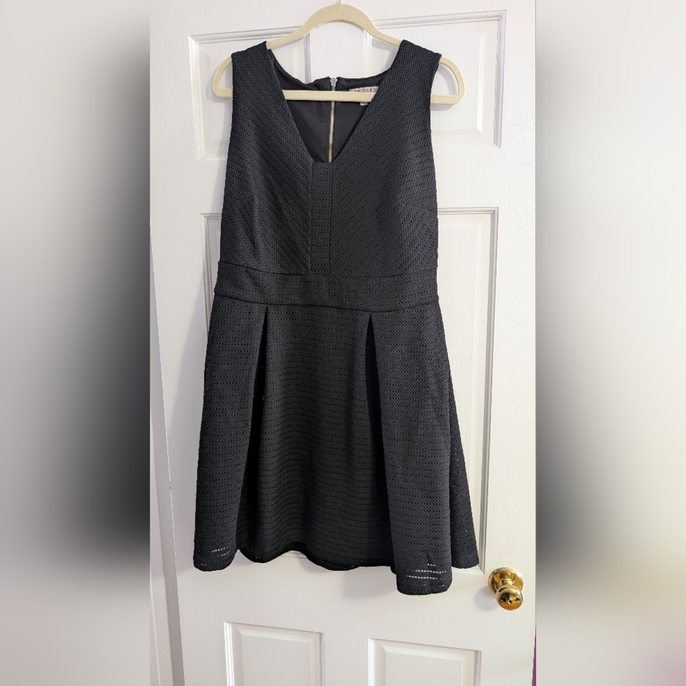 Jennifer Lopez Elegant Black Strapless Dress